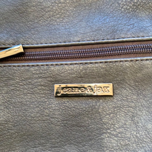 Jeane &Jax - Picture 2 of 6